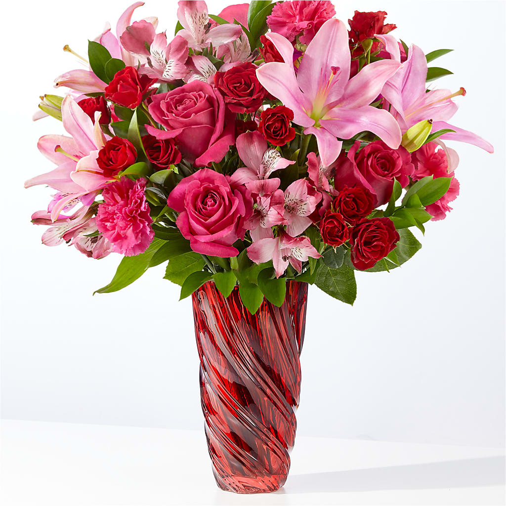In Love Bouquet with Luxe Swirl Vase – Olive Branch Flowers, Chittenango NY