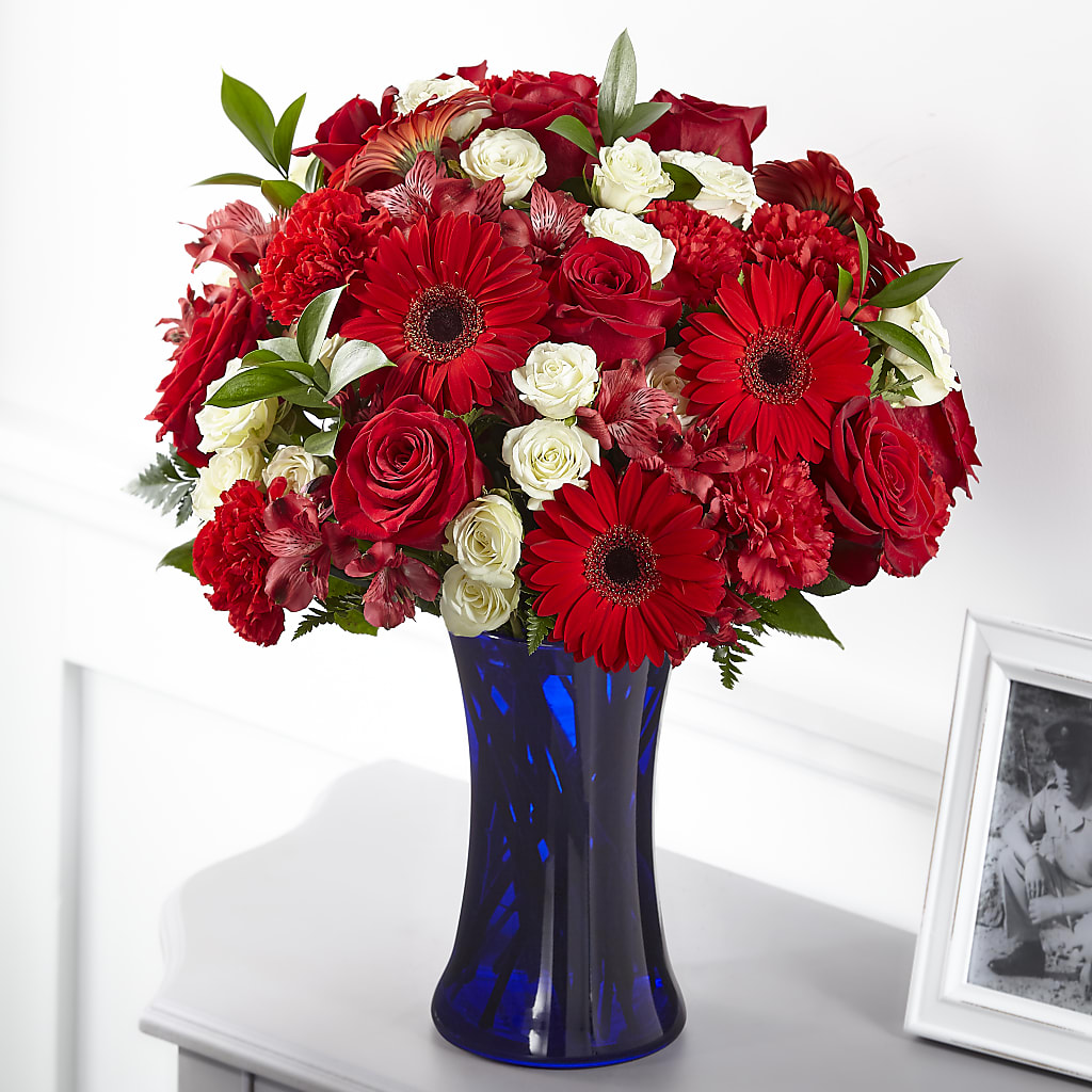 Hearts Embrace Bouquet – Olive Branch Flowers, Chittenango NY
