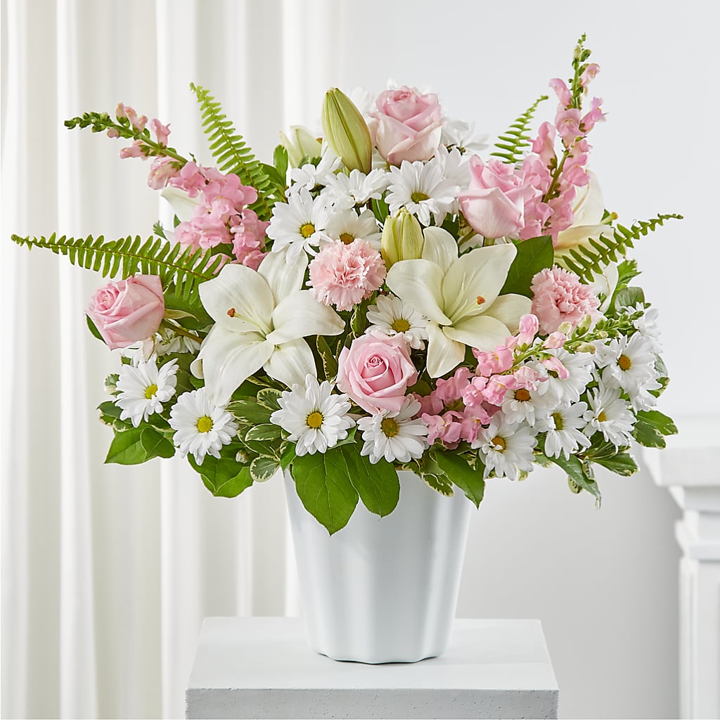 Soft Touch Tabletop Basket – Olive Branch Flowers, Chittenango NY