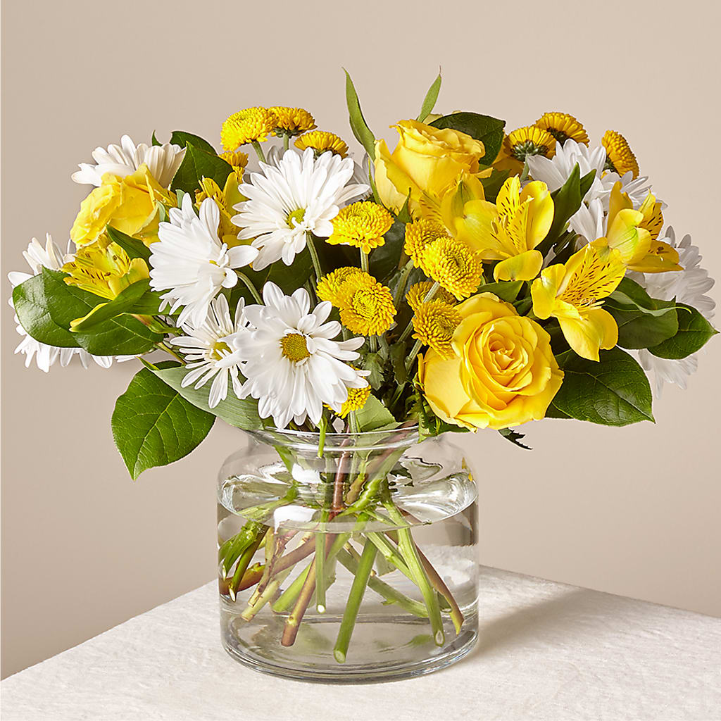 Sunny Sentiments Bouquet – Olive Branch Flowers, Chittenango NY