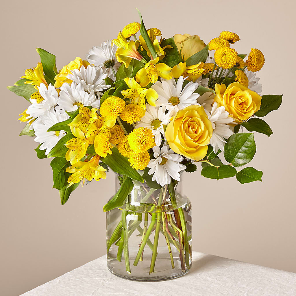 Sunny Sentiments Bouquet – Olive Branch Flowers, Chittenango NY