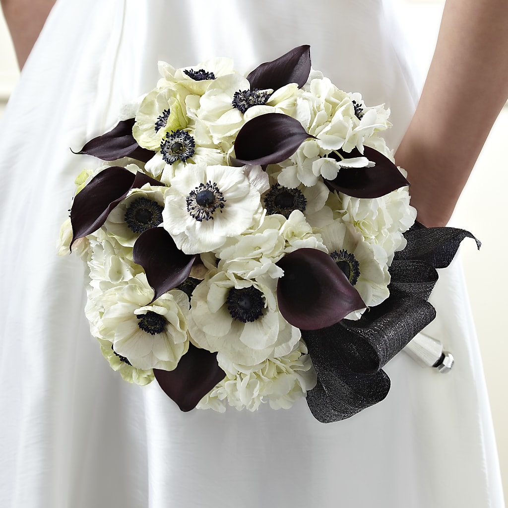 To Have and To Hold Bouquet – Olive Branch Flowers, Chittenango NY
