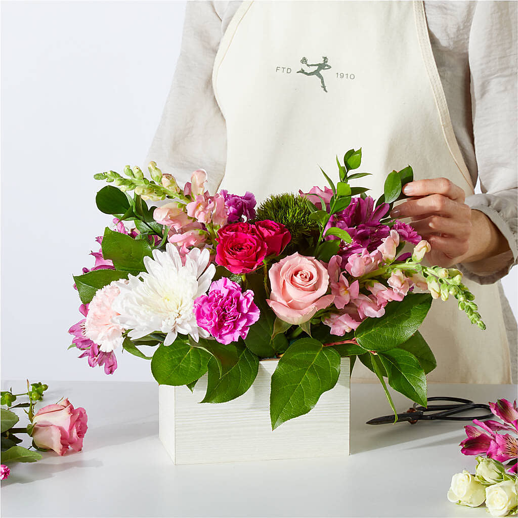 Sweetberry Box – A Florist Original –  Olive Branch Flowers, Chittenango NY
