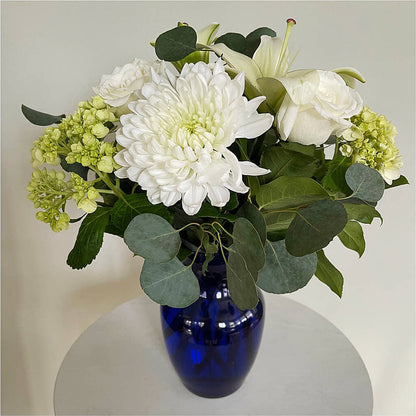 Snowy Dreams Bouquet –  Olive Branch Flowers, Chittenango NY