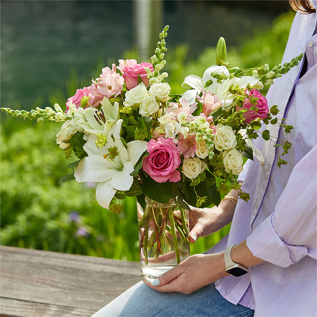Fondly Bouquet –  Olive Branch Flowers, Chittenango NY