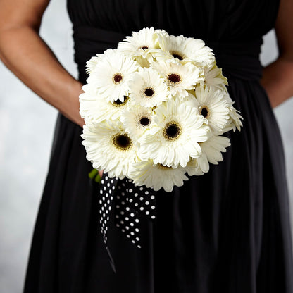 Daisy Delight Bouquet –  Olive Branch Flowers, Chittenango NY