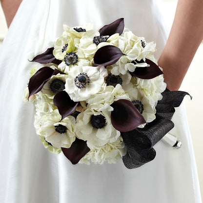 To Have and To Hold Bouquet –  Olive Branch Flowers, Chittenango NY